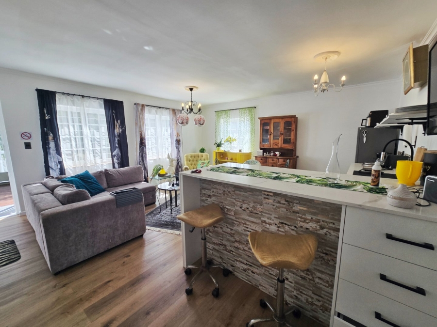 1 Bedroom Property for Sale in Sedgefield Central Western Cape